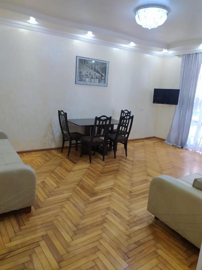 Apartment On 26 May Str Batumi Exterior foto